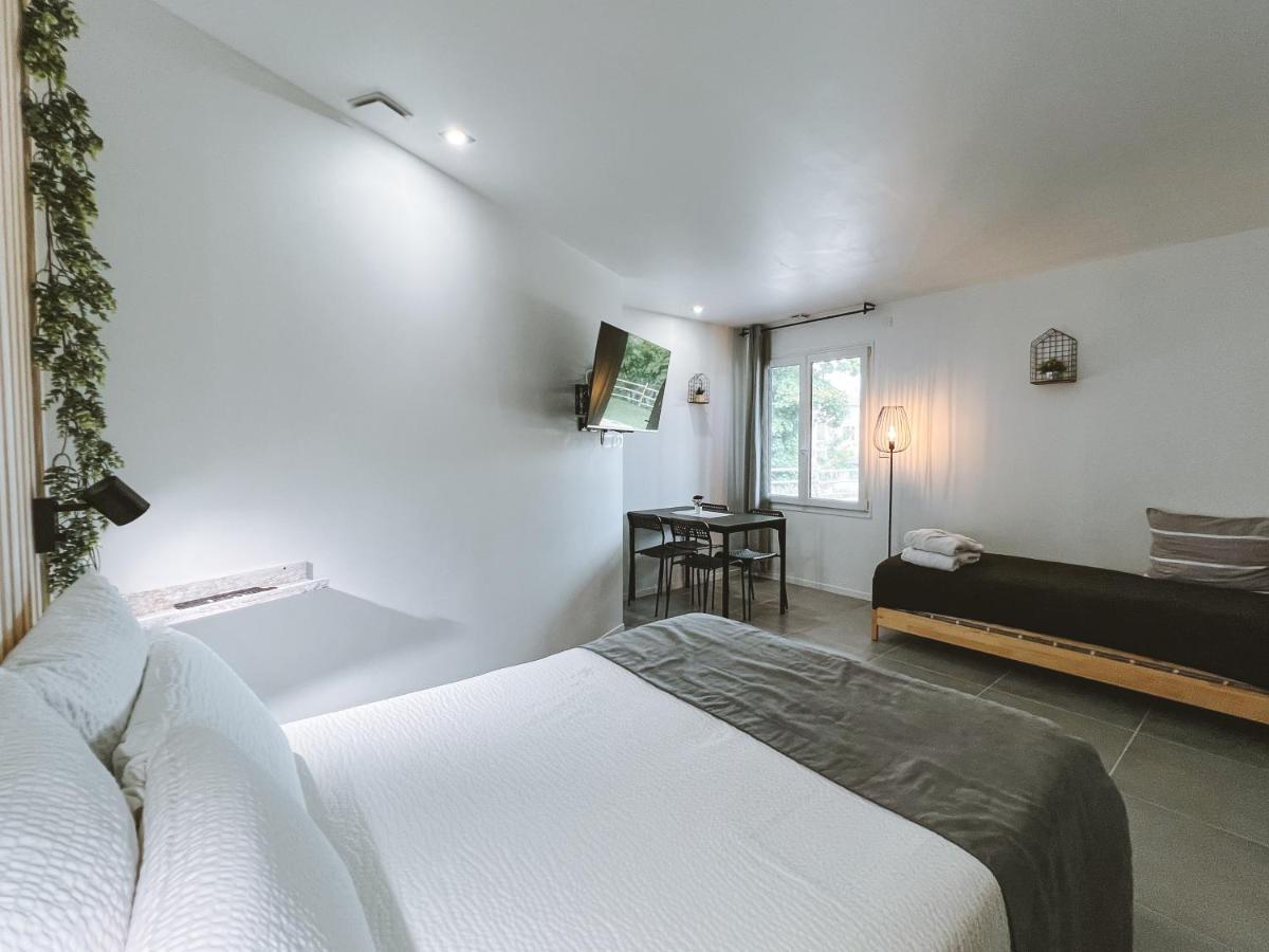 Sky - Gite Meuble & Confort Drome - Ecolodgite Laveyron 外观 照片